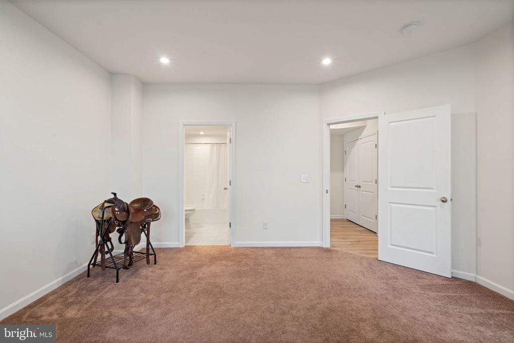 5030 Melissa Pl