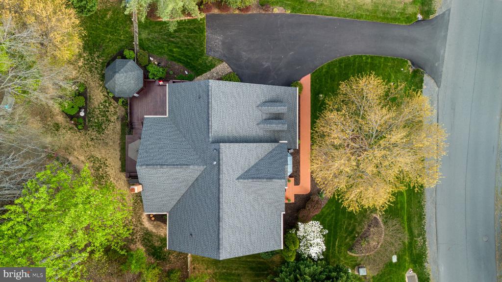 7858 Meadowgate Dr