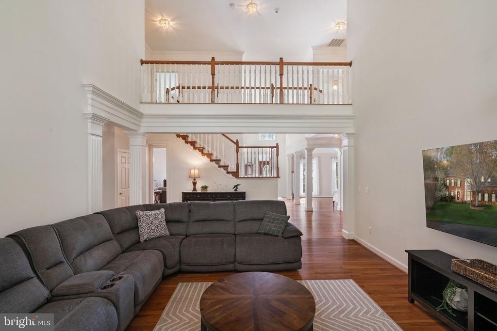 7858 Meadowgate Dr
