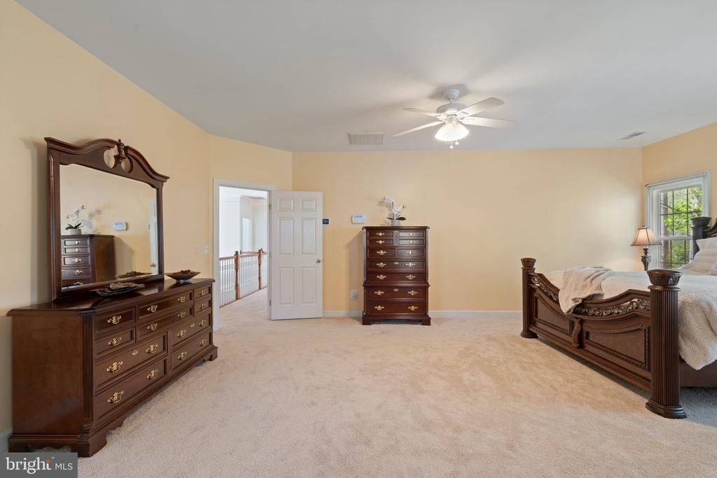 7858 Meadowgate Dr