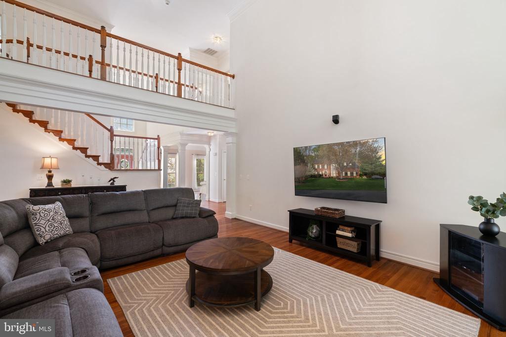 7858 Meadowgate Dr
