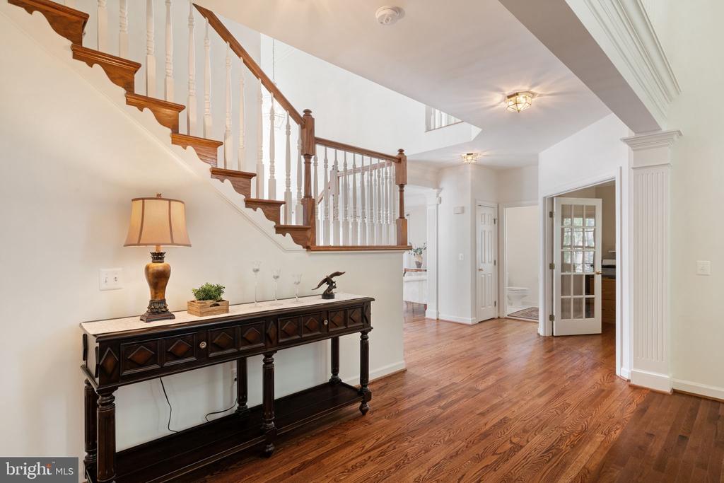 7858 Meadowgate Dr