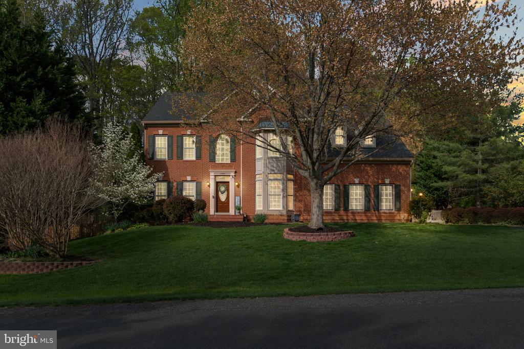 7858 Meadowgate Dr