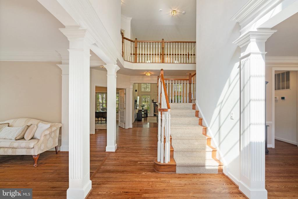 7858 Meadowgate Dr