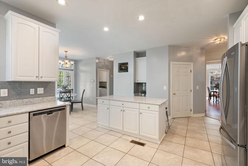 7858 Meadowgate Dr