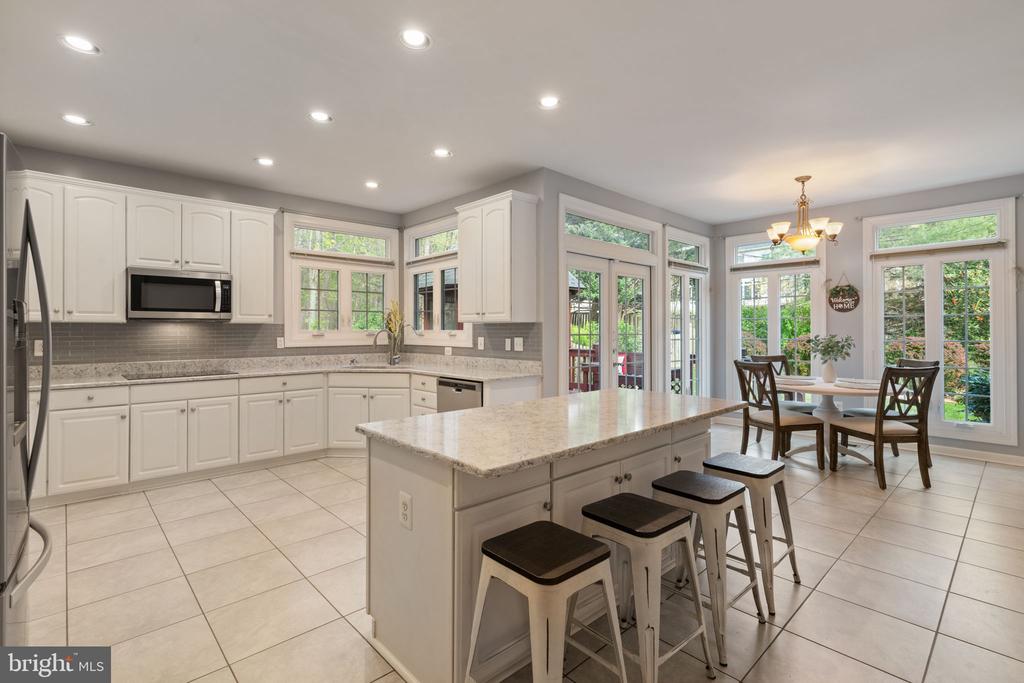 7858 Meadowgate Dr