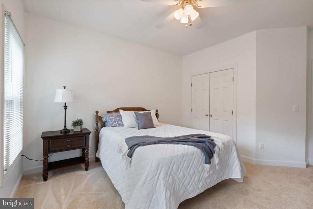 7858 Meadowgate Dr