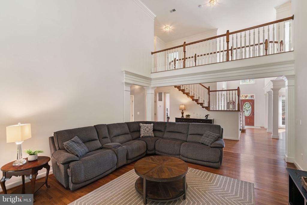 7858 Meadowgate Dr