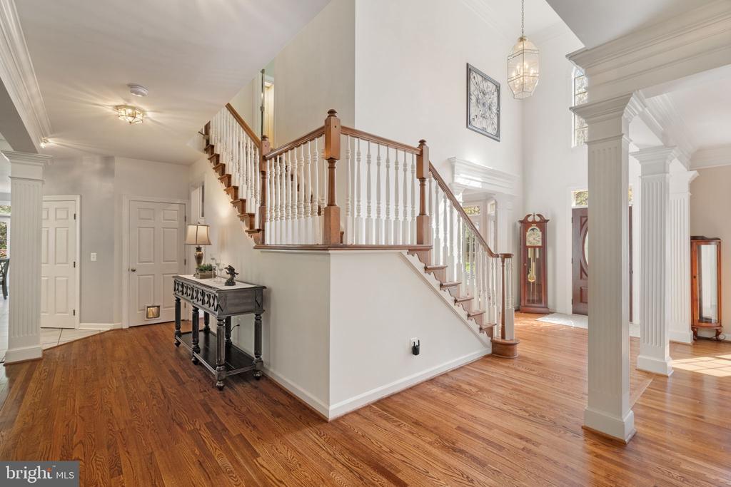 7858 Meadowgate Dr