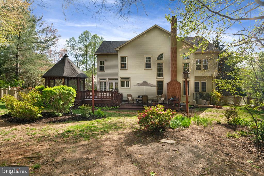 7858 Meadowgate Dr