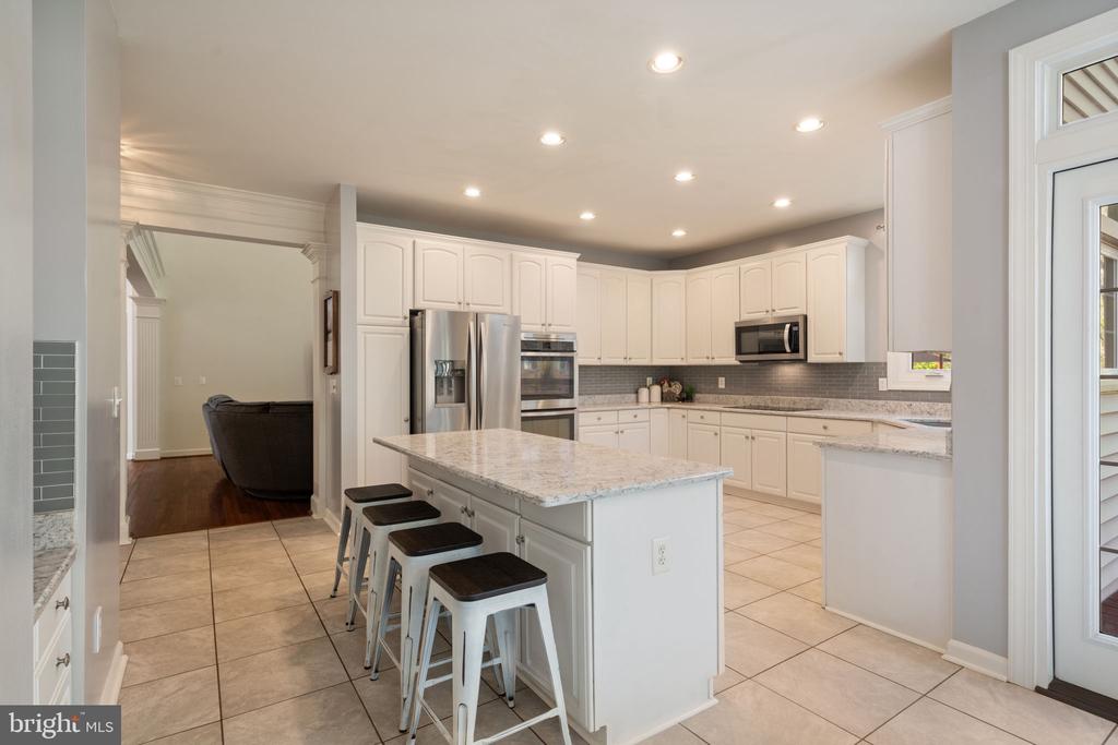 7858 Meadowgate Dr