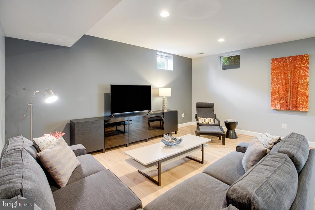 16340 Sandy Ridge Ct