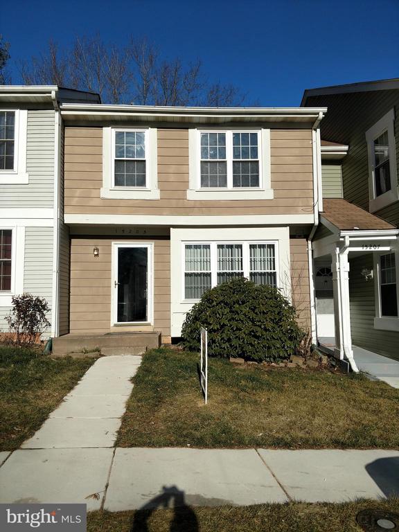 15205 STREAMSIDE CT