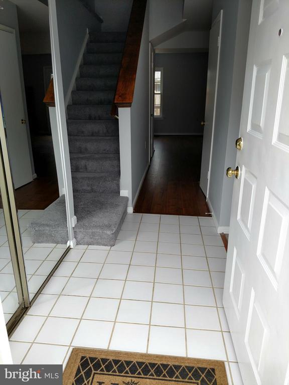 15205 STREAMSIDE CT