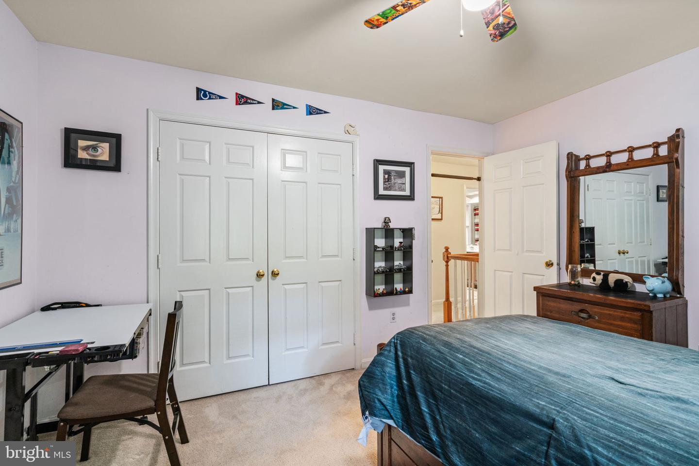 8228 Honeysuckle Rd