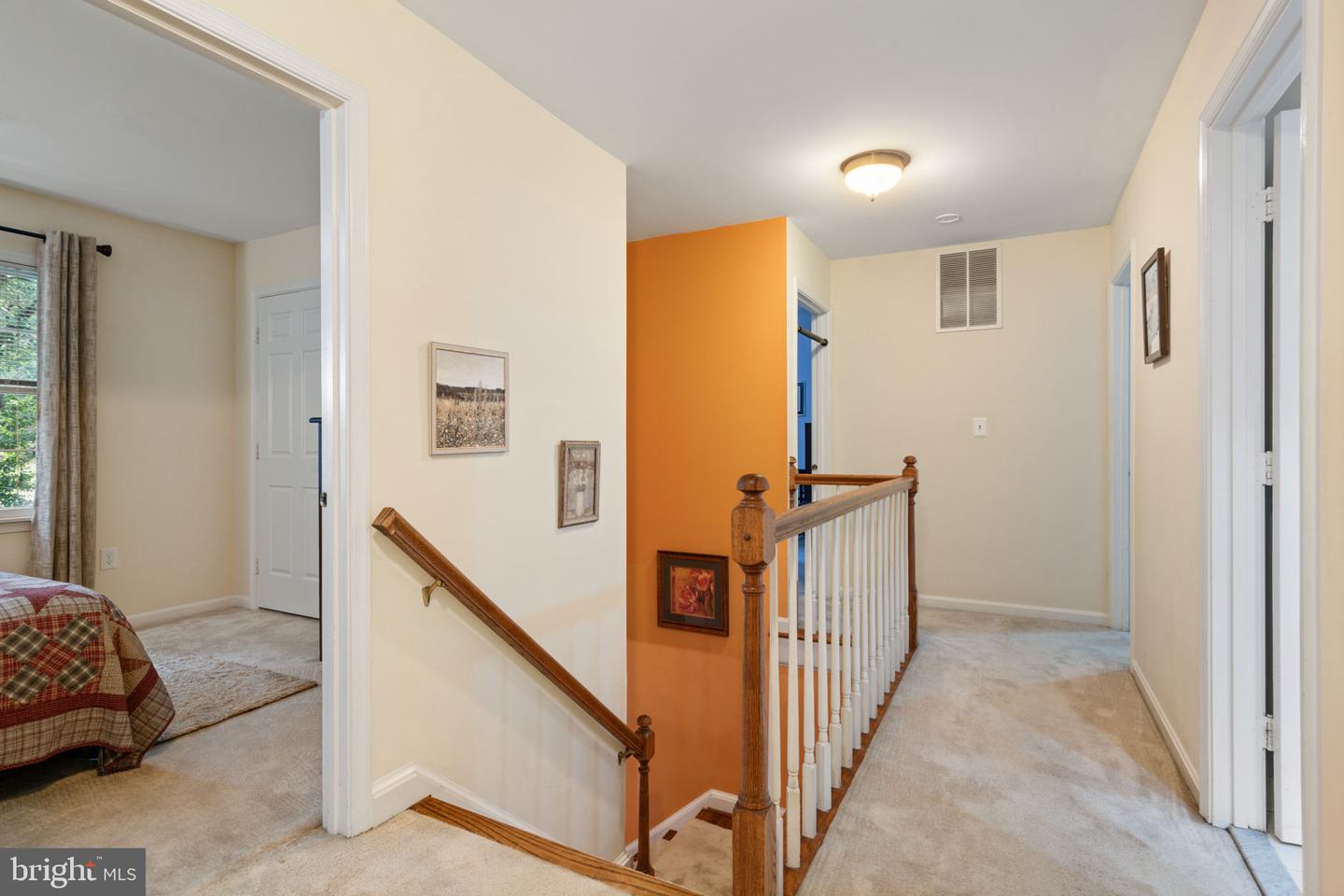 8228 Honeysuckle Rd