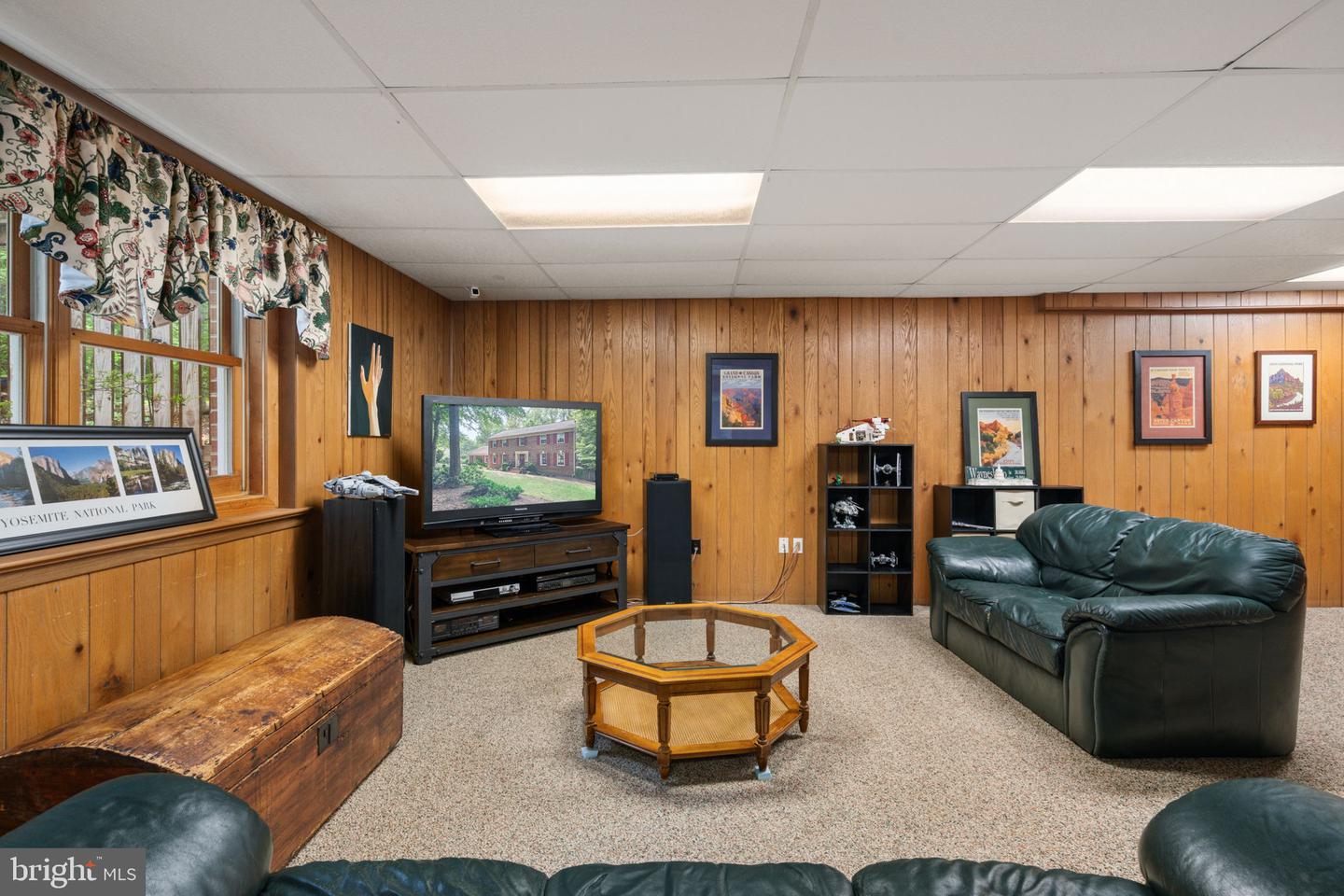 8228 Honeysuckle Rd