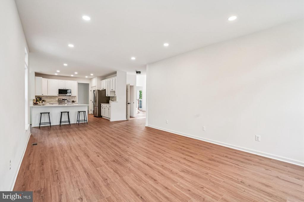 13235 AMBLEWOOD DRIVE