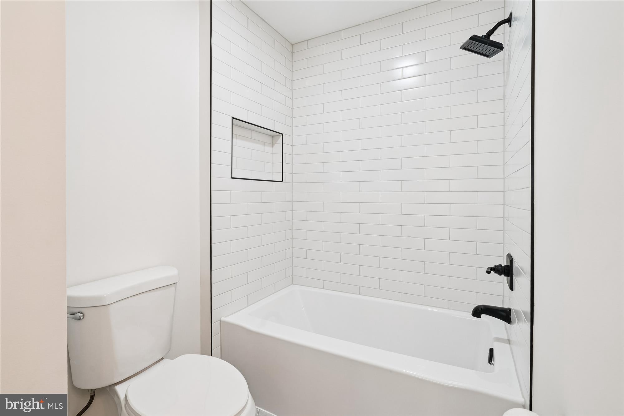 13235 AMBLEWOOD DRIVE