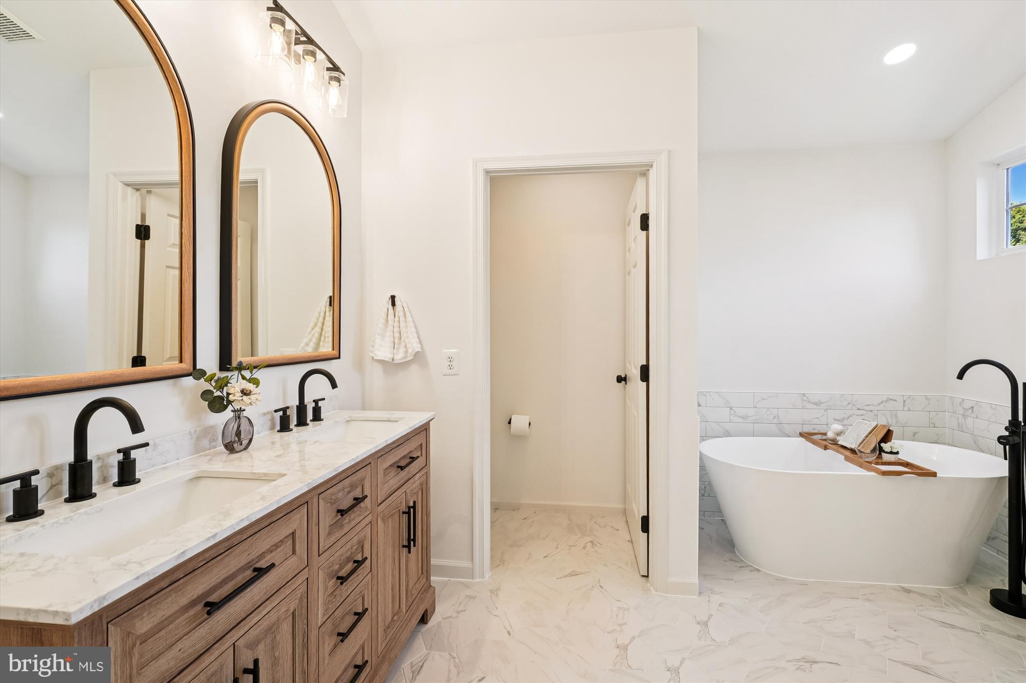 13235 AMBLEWOOD DRIVE