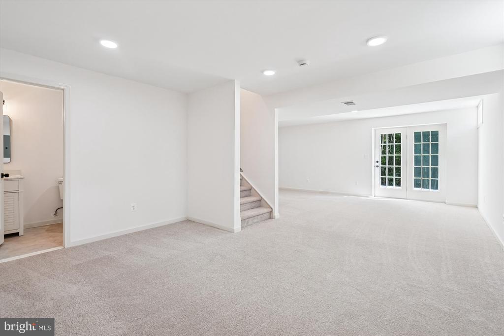13235 AMBLEWOOD DRIVE