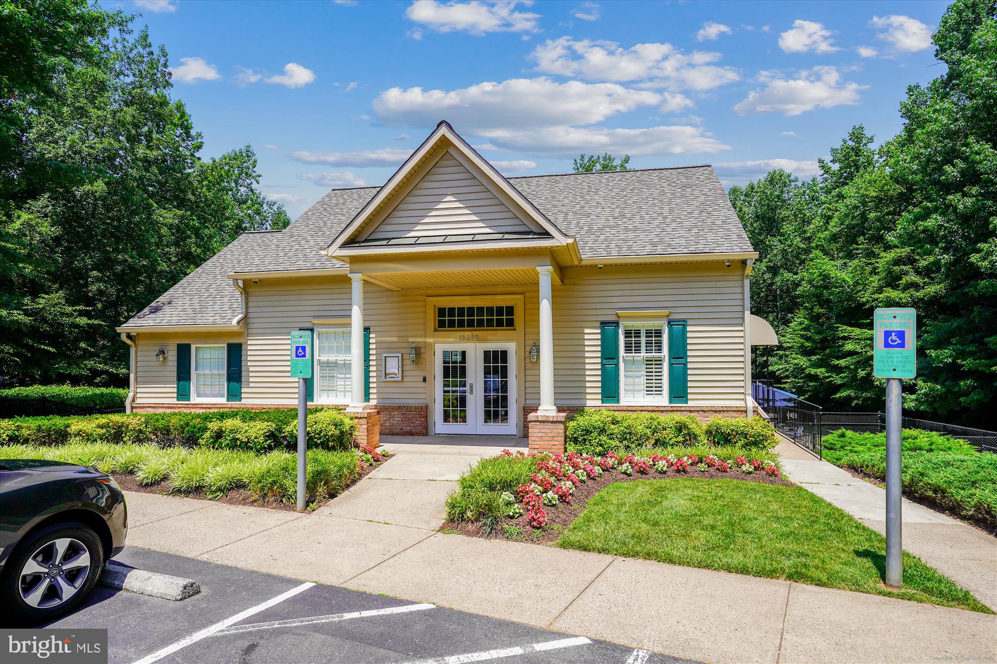 13235 AMBLEWOOD DRIVE