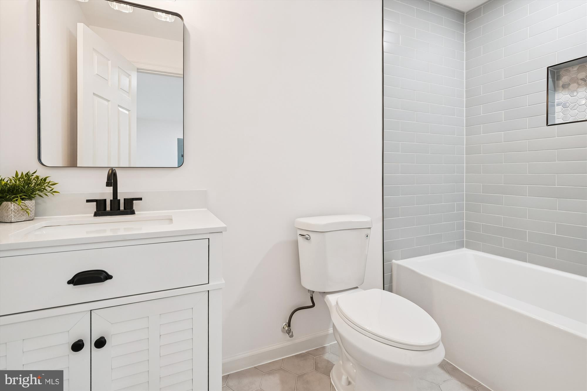 13235 AMBLEWOOD DRIVE