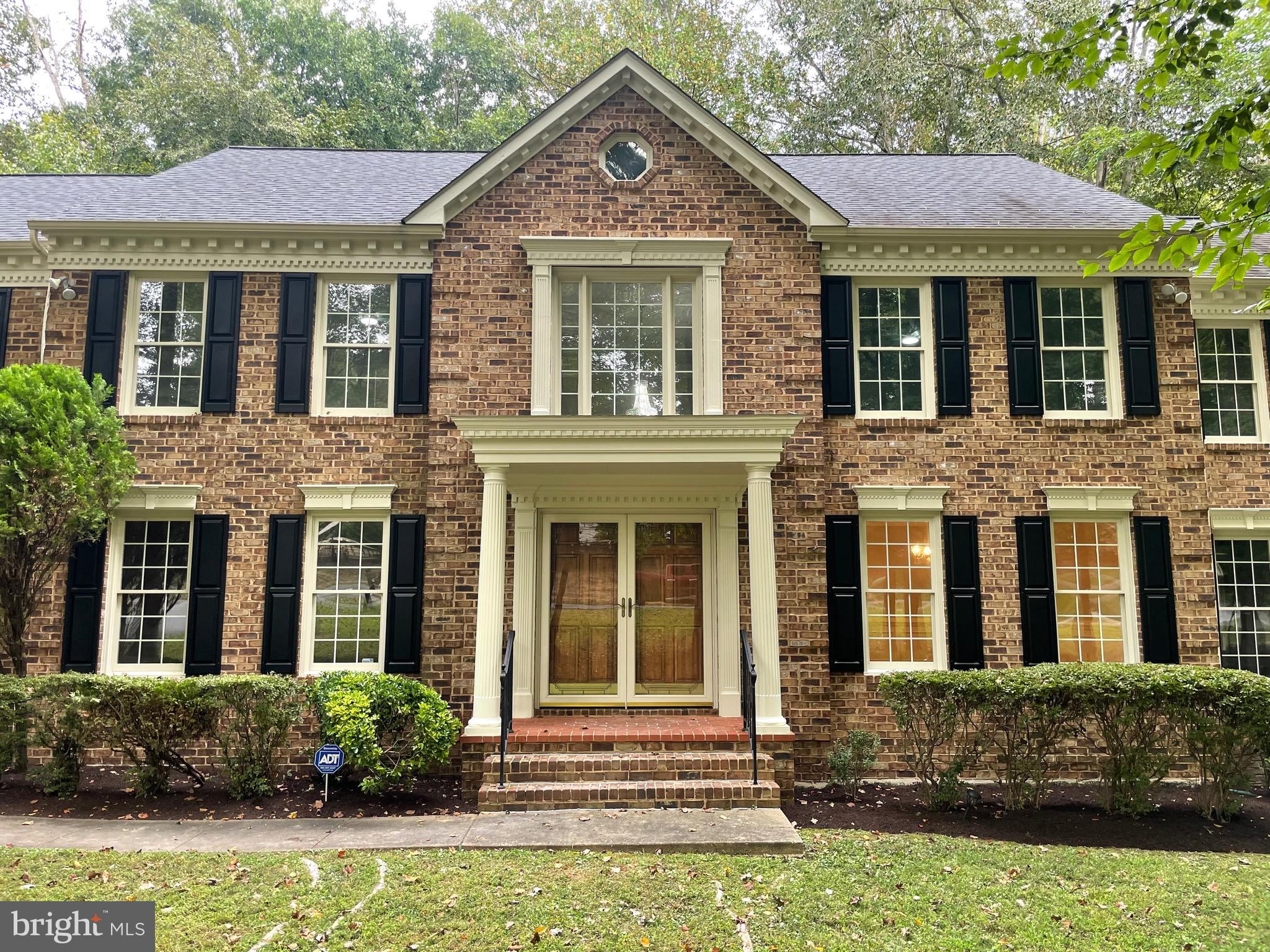 10201 LEATHERLEAF COURT