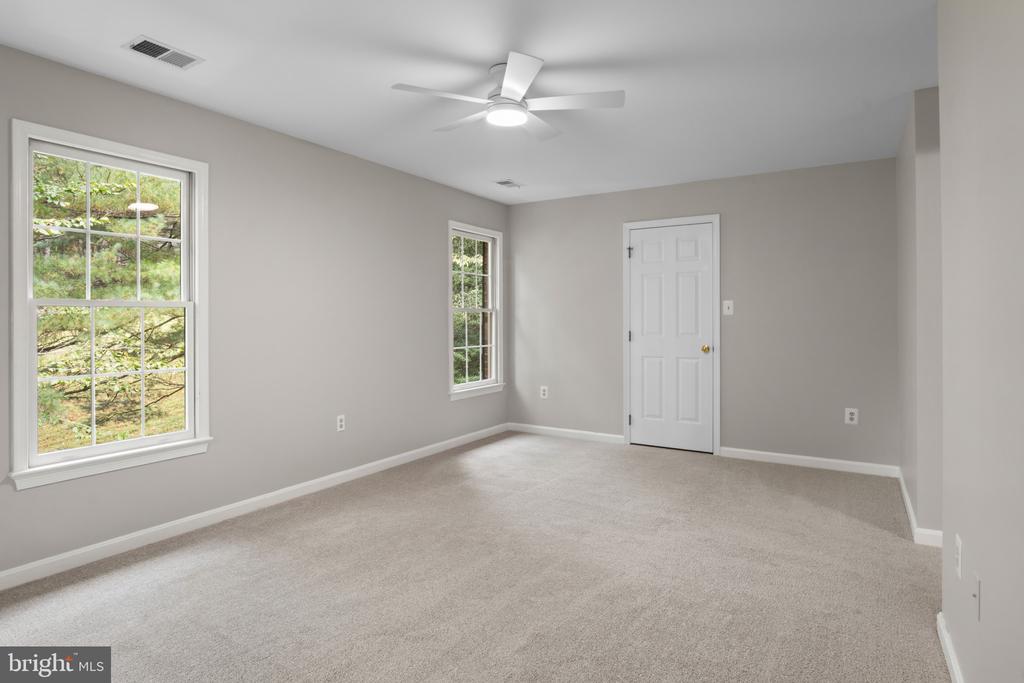 10201 LEATHERLEAF COURT