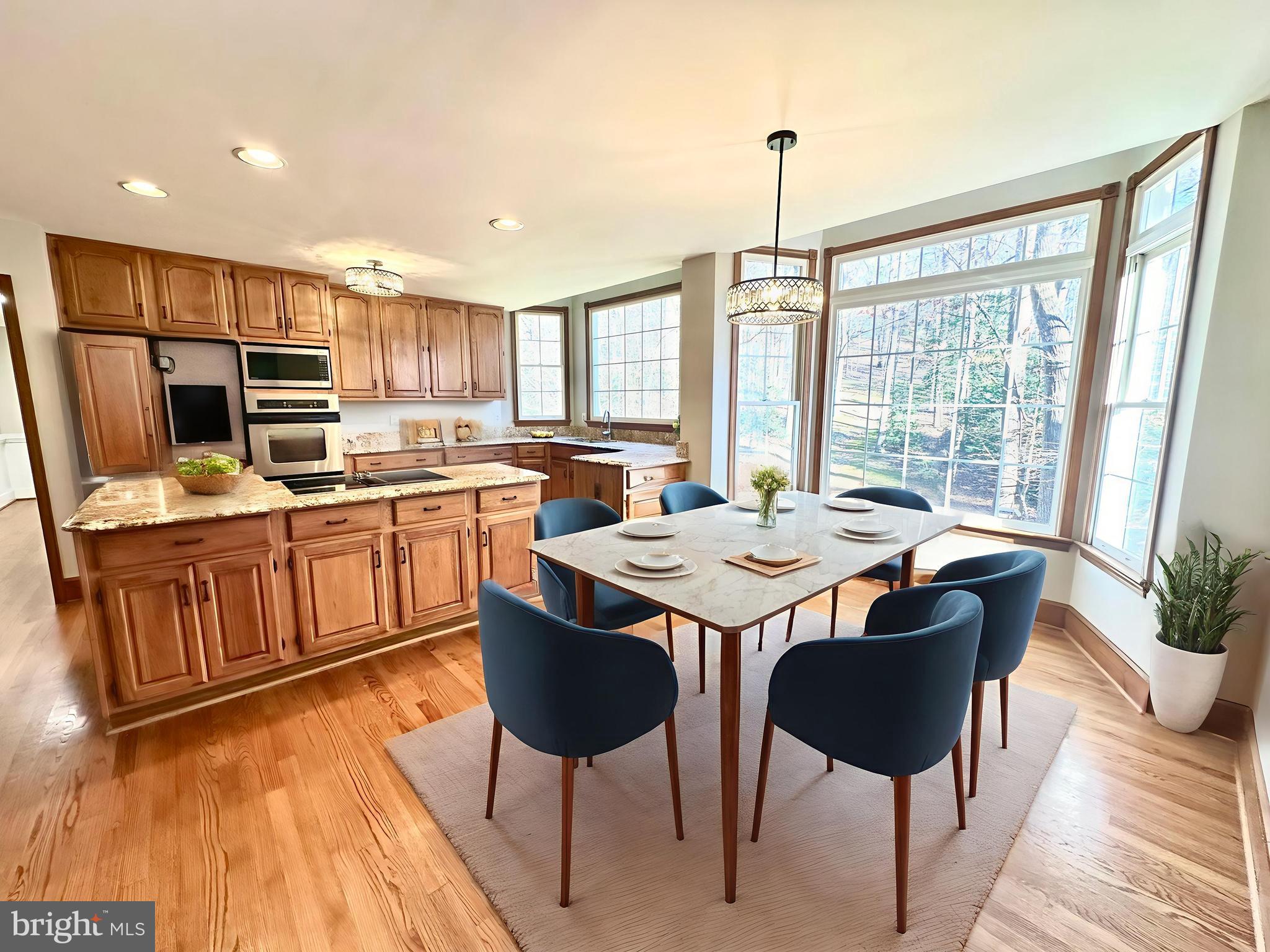 10201 LEATHERLEAF COURT