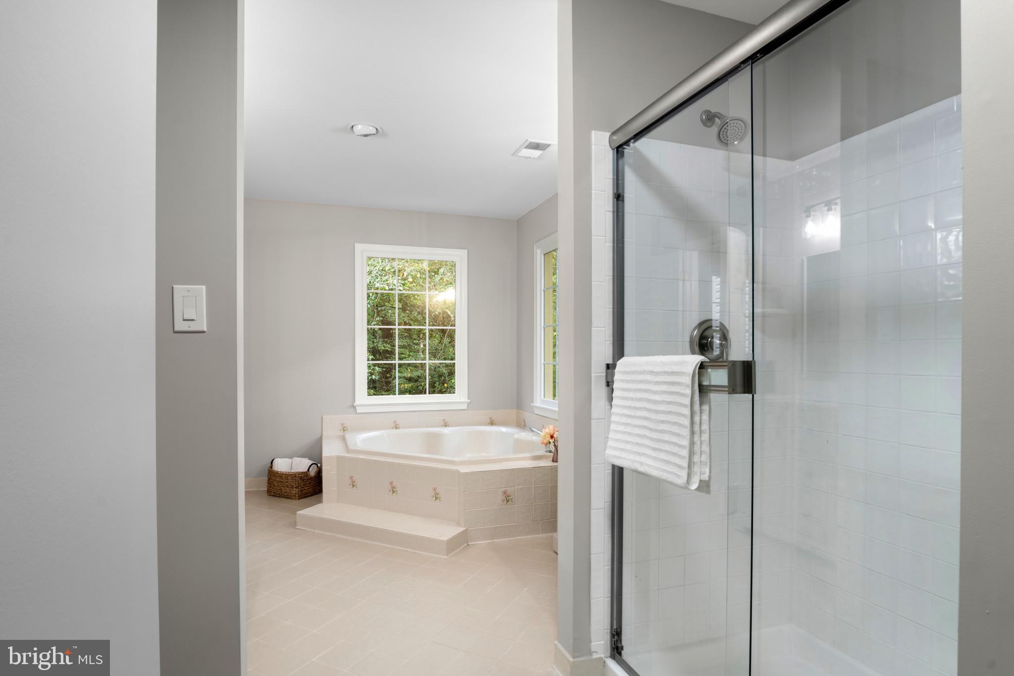 10201 LEATHERLEAF COURT