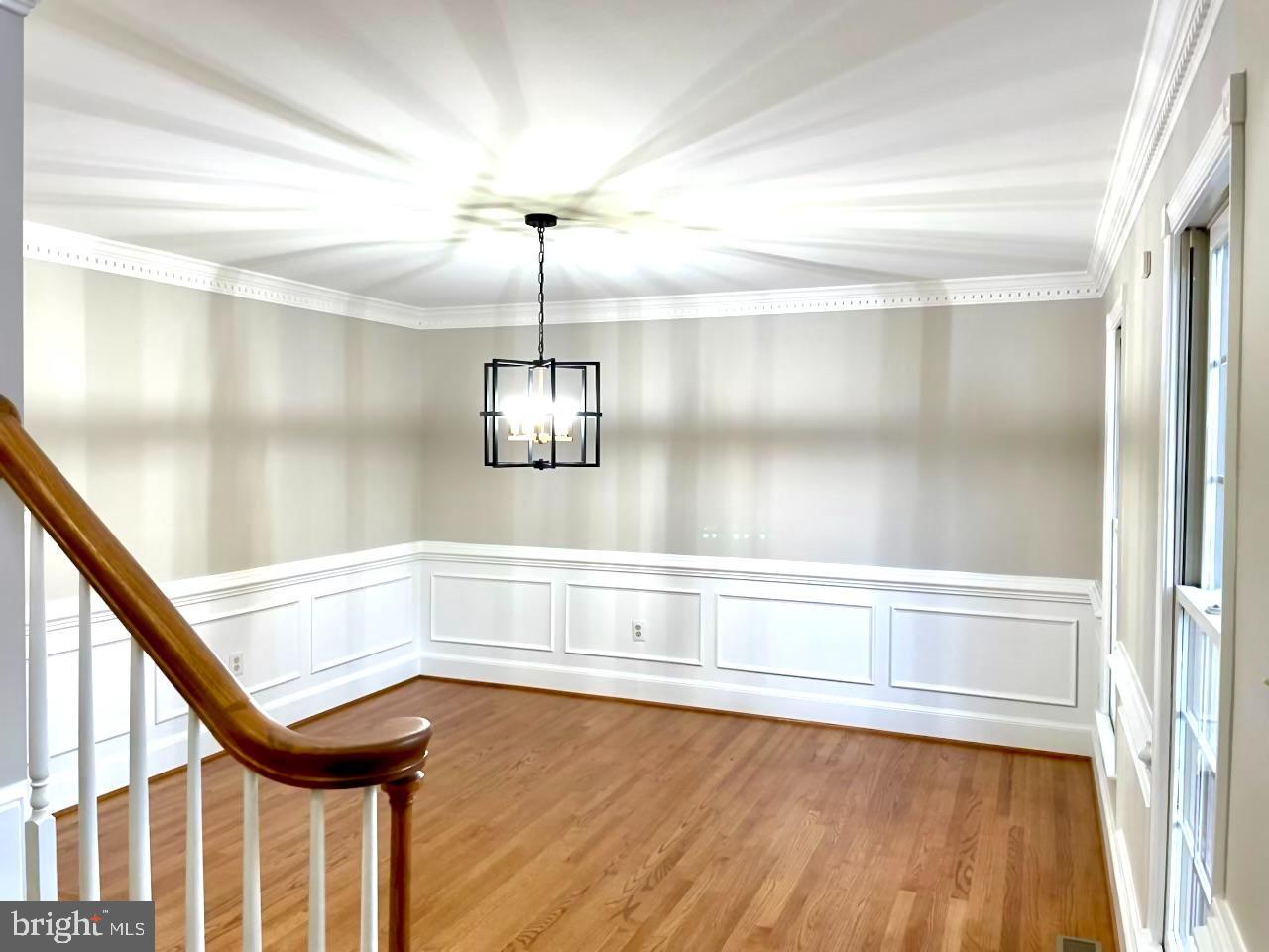 10201 LEATHERLEAF COURT