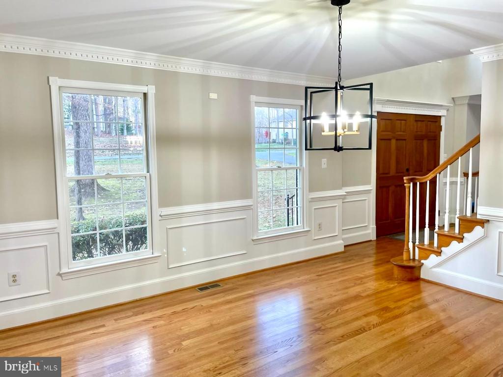 10201 LEATHERLEAF COURT