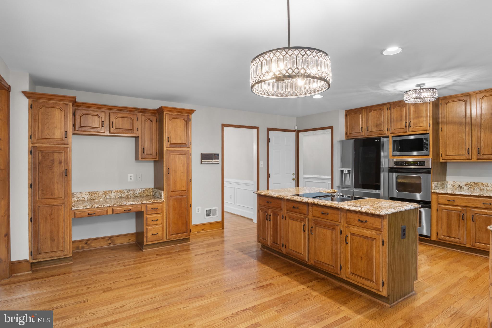 10201 LEATHERLEAF COURT