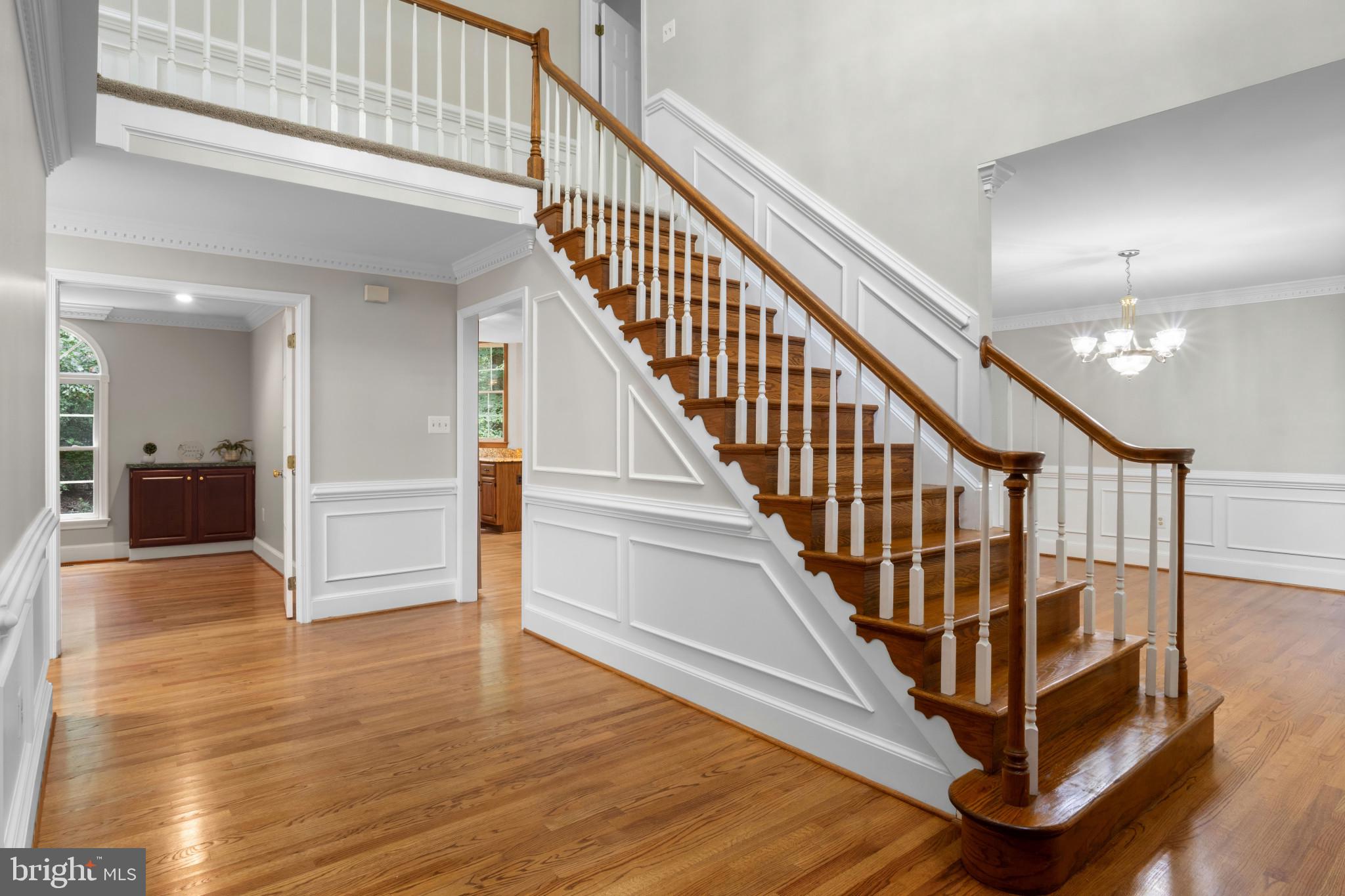 10201 LEATHERLEAF COURT