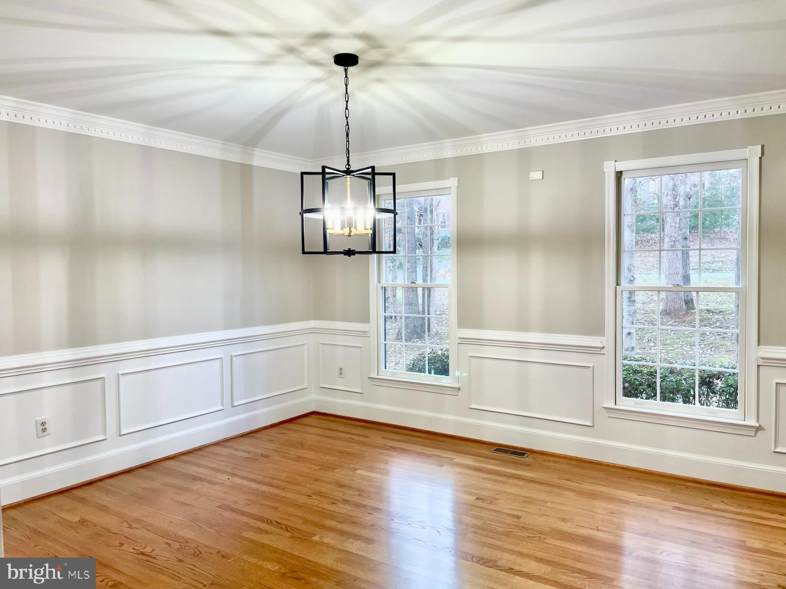 10201 LEATHERLEAF COURT