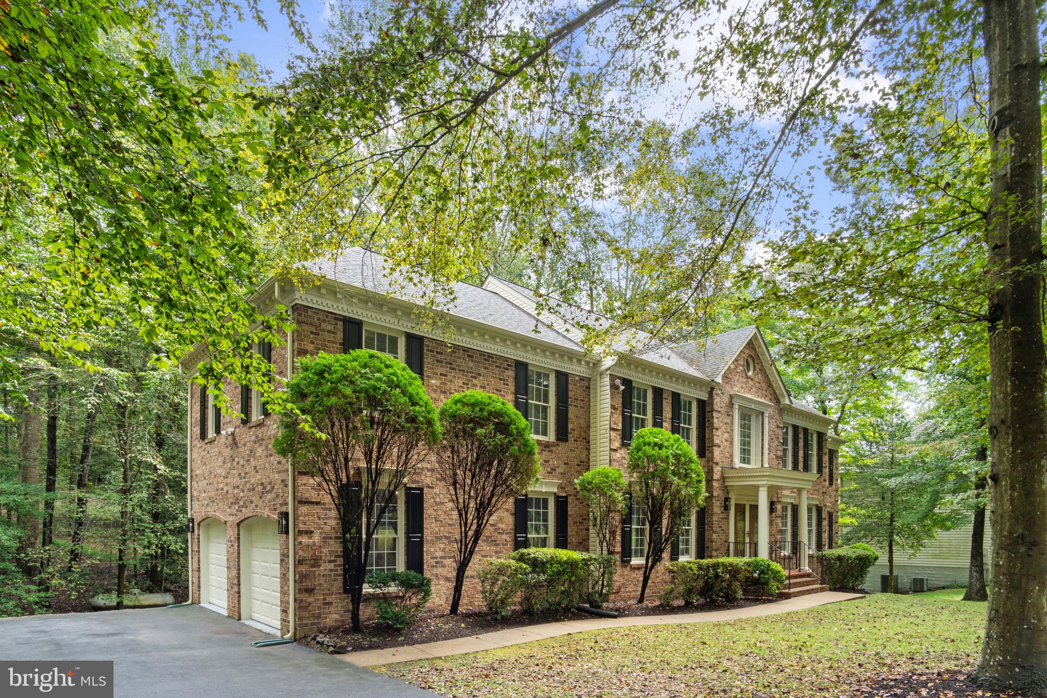 10201 LEATHERLEAF COURT