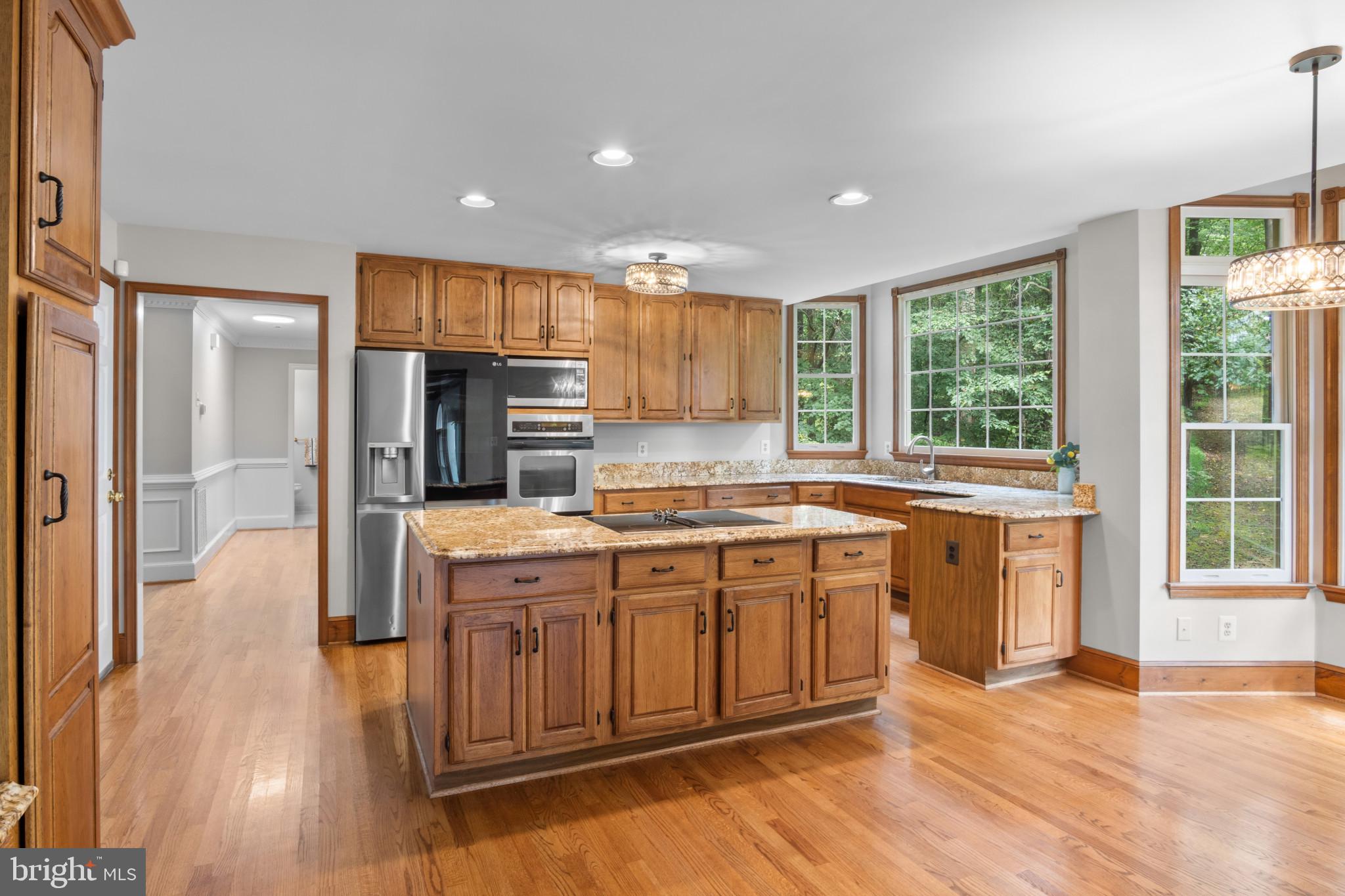 10201 LEATHERLEAF COURT