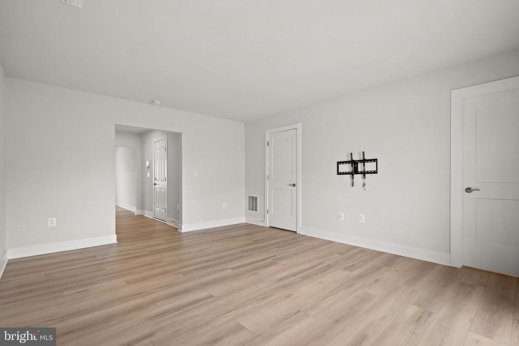 10511 HINTON WAY