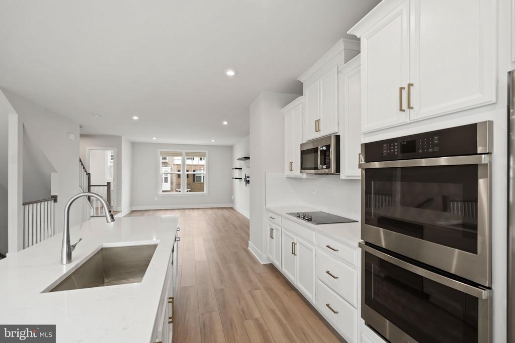 10511 HINTON WAY