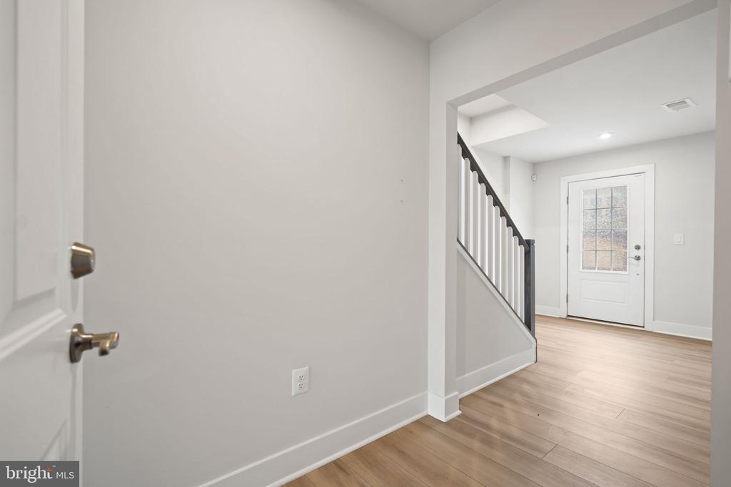 10511 HINTON WAY