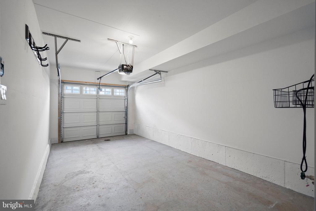 10511 HINTON WAY