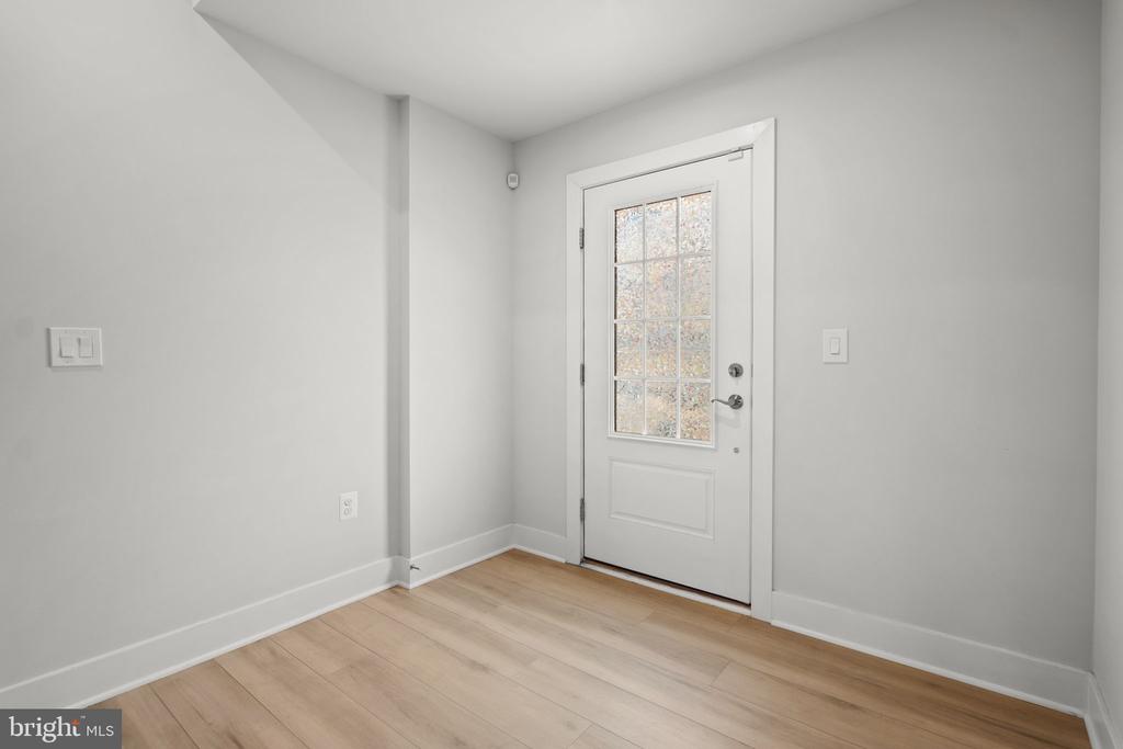 10511 HINTON WAY