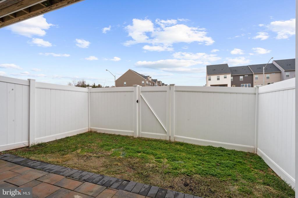 10511 HINTON WAY