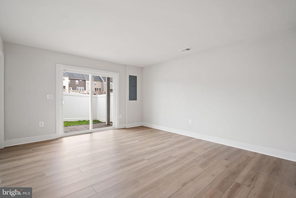 10511 HINTON WAY