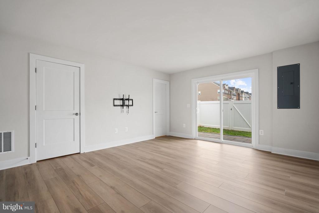 10511 HINTON WAY