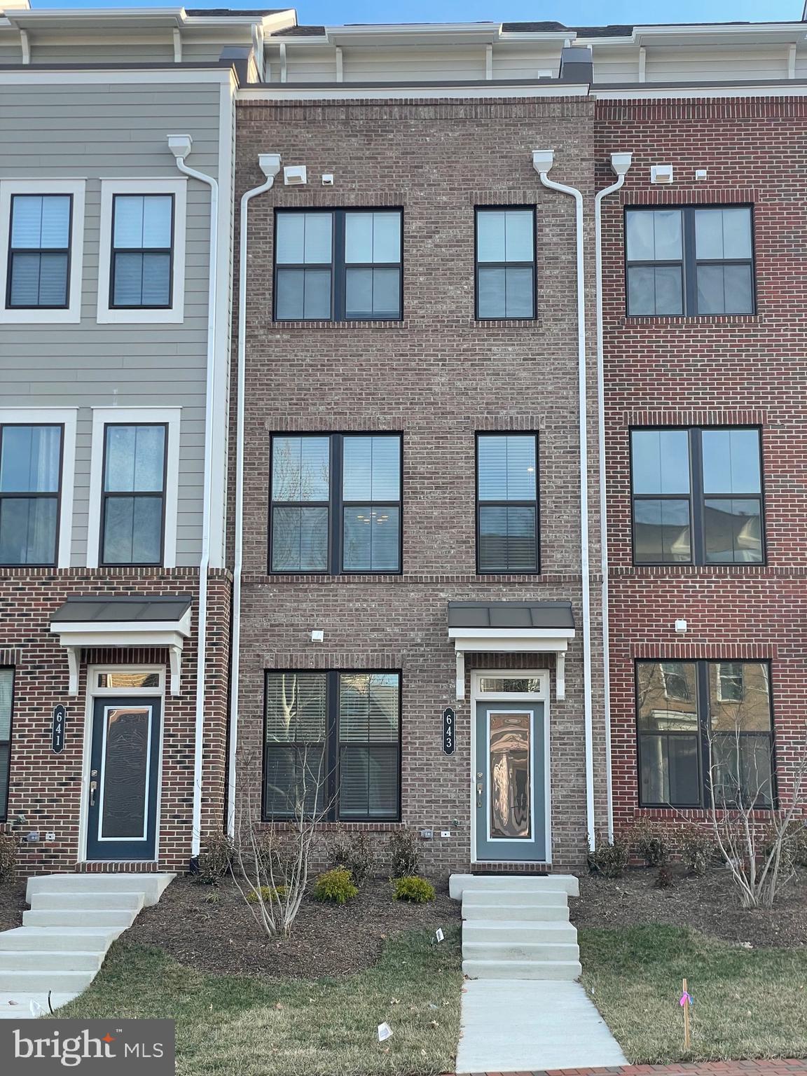 643 BELMONT BAY DRIVE