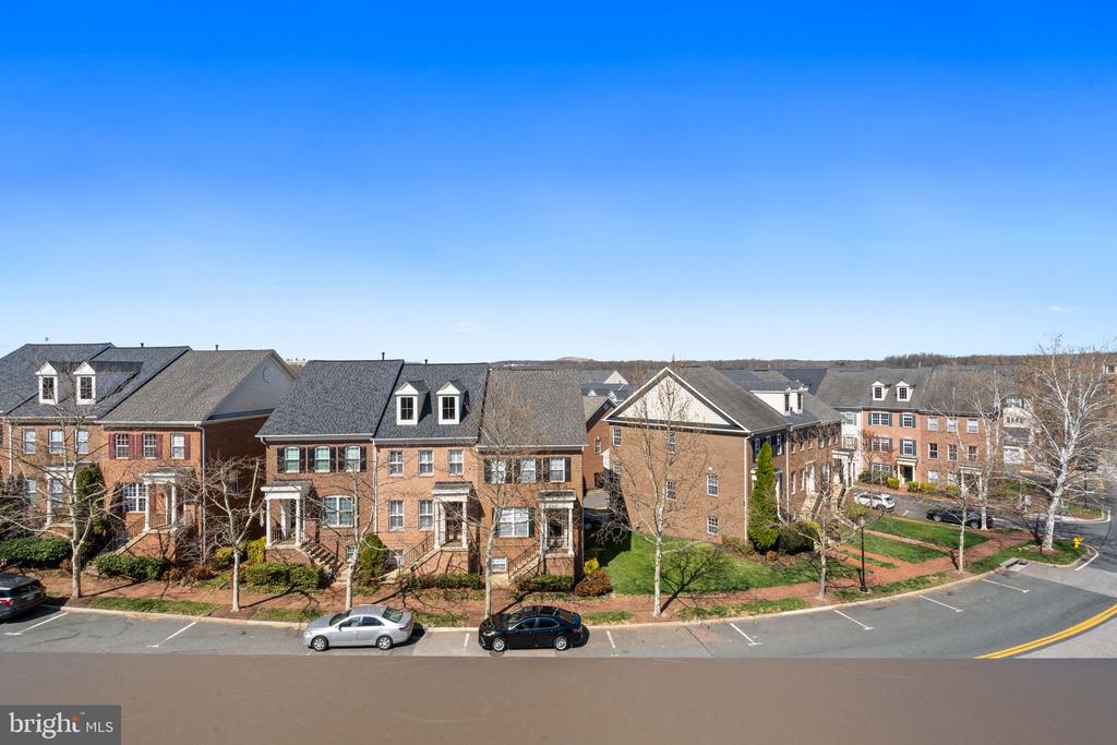 643 BELMONT BAY DRIVE