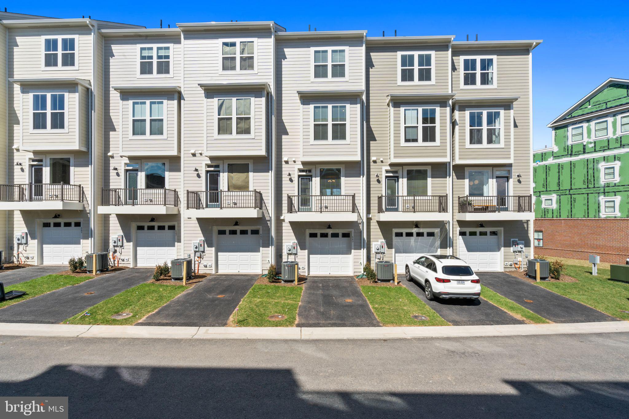 643 BELMONT BAY DRIVE