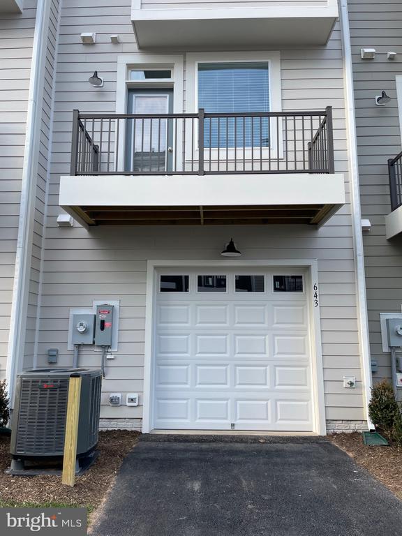 643 BELMONT BAY DRIVE